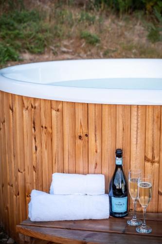 Karstais baseins, Canvas & Campfires, Luxury Safari Tent Glamping, only Seren Tent has a hot tub in Llanwenog