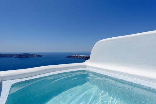 Abyssanto Suites and Spa - image 3