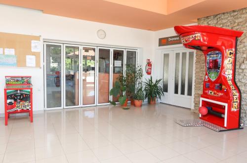 Koplietošanas atpūtas telpa ar TV, HI Hostel Zadar in Zadara
