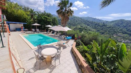 Alcantara Natura Country House in Graniti