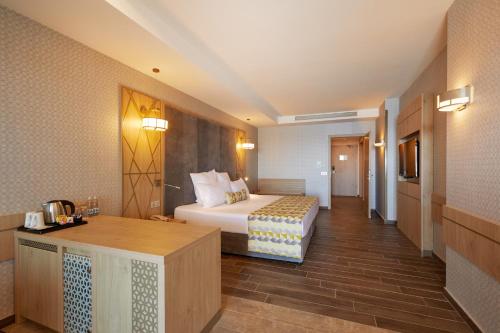 Secrets Sunny Beach Resort and Spa - Premium All Inclusive - Adults Only