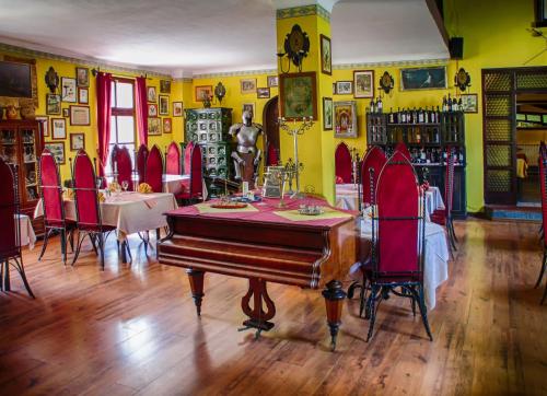 餐廳, 龐迪加酒店 (Hotel Puntijar) in 馬克西米爾