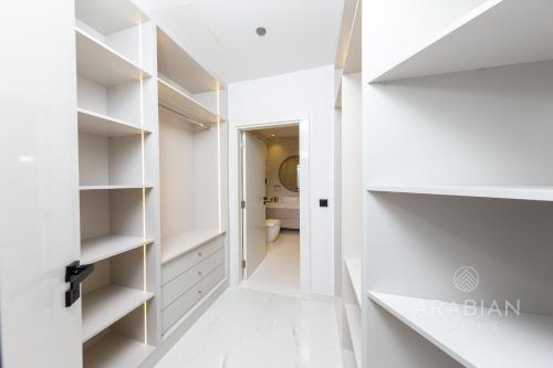 Bright and Cosy 2BRmaids with Sea View and Riva Beach Club Access, Dubai (foto 8)
