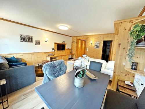 E405 - 42m2 Alpenschick mit Balkon, Ausblick, Pool in St. Moritz, Schweiz
