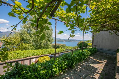 Easy Panorama Apartment Stresa Hill - Happy Rentals