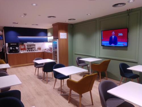 Air Habitaciones Madrid Airport by Premium Traveller (Air Rooms Madrid Airport by Premium Traveller)