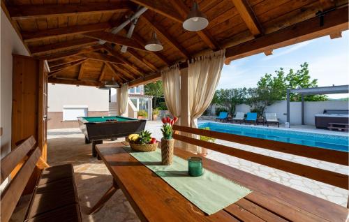 Viesnīcas āriene, Villa in Pridraga with Private Pool in Gornji Karin