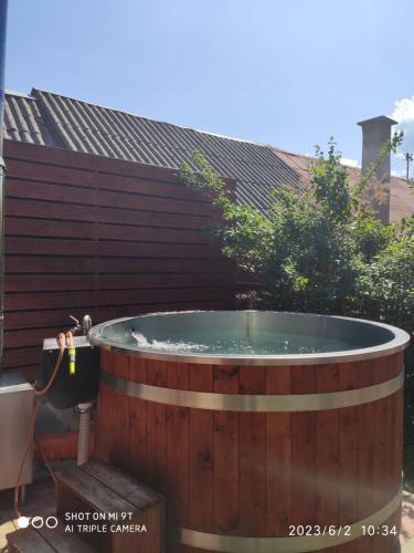 Karstais baseins, U Martinov in Brusno