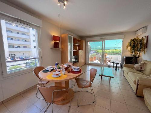 Appartement Lumineux a 1,5 km de la Plage avec 2 Terrasses - Frejus - FR-1-226A-159 near Cite Episcopale