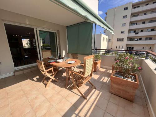 Appartement Lumineux a 1,5 km de la Plage avec 2 Terrasses - Frejus - FR-1-226A-159 near Cite Episcopale