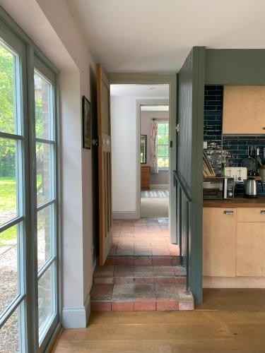 Kitchen, Starnash Farmhouse Holiday Home in Hellingly