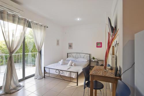 Glyfada Cozy Studio, WiFi, AC, Athen