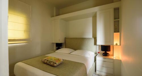 Three-Bedroom Suite image 9