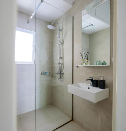 Three-Bedroom Suite image 6