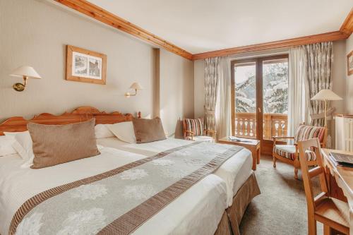 Superior Double or Twin Room with Mountain View