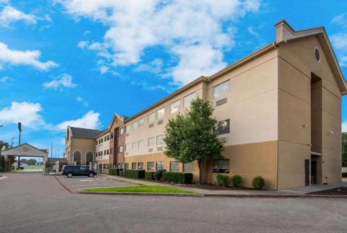 Quality Inn & Suites Waco North, Waco
