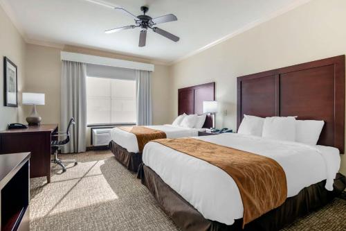 Comfort Inn & Suites Fort Worth - Fossil Creek