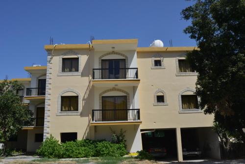 Odysseas & Eleni Hotel Apartments