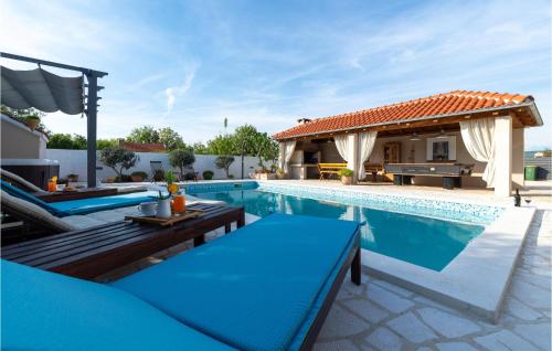 Peldbaseins, Villa in Pridraga with Private Pool in Gornji Karin
