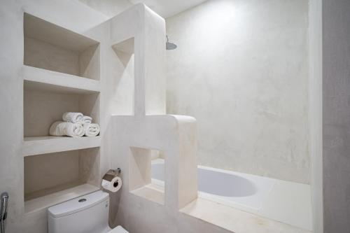 Superior Triple Room image 3