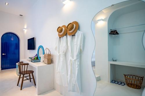 Superior Triple Room image 6