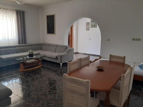 Two-Bedroom Apartment room in Villa Shehu