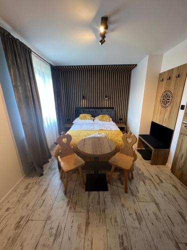 Ostoya Twoya Ostoya Twoya