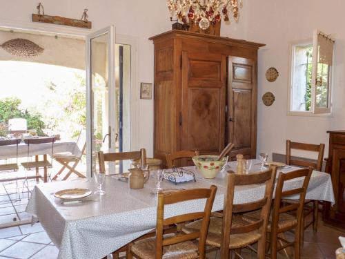 Holiday Home Le Petit Olivier by Interhome near Le Polynesia Beach