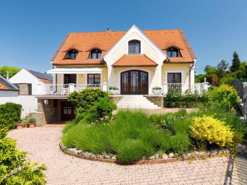 Holiday Home Lago by Interhome