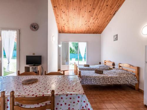 Holiday Home La Pinède- bungalow 4 pers- by Interhome 5