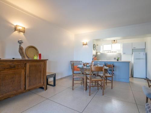 Apartment Les Mouettes by Interhome near Le Polynesia Beach