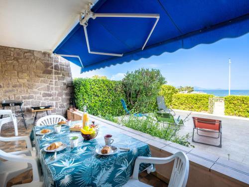 Apartment Les Mouettes by Interhome near Le Polynesia Beach