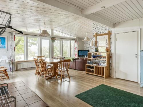 Holiday Home Ängasjö Ekbacken by Interhome (Holiday Home Angasjo Ekbacken by Interhome) in Angasjo