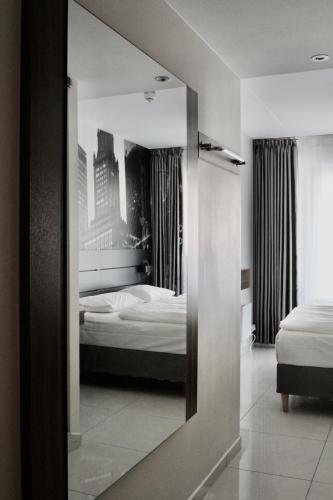 Super Stay Hotel, Oslo - Tap to explore photos