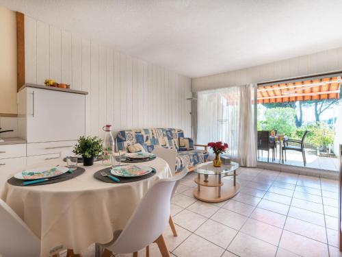 Studio Le Cormoran-2 by Interhome near La Salad Elle