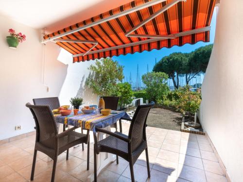 Studio Le Cormoran-2 by Interhome near La Salad Elle