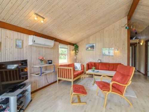 Holiday Home Menka - 1-3km from the sea in NW Jutland by Interhome