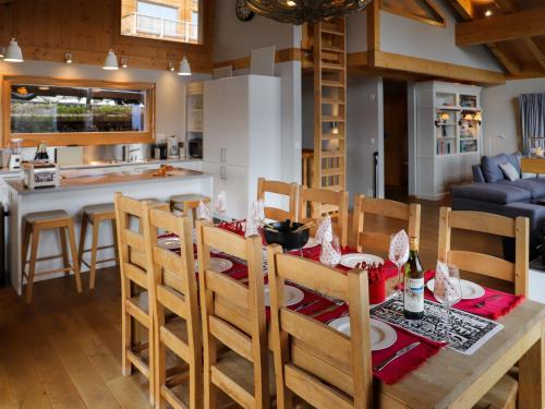 Chalet Chalet Manson by Interhome in Plan Fey