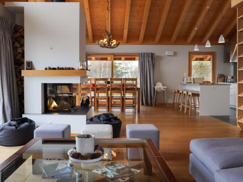 Chalet Chalet Manson by Interhome in Plan Fey