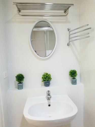 Pine Suites By Crown Asia Family Staycation