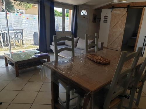 Canal du Midi Argeliers Gîte 4 personnes (Canal du Midi Argeliers Gite 4 personnes) in 亞薩爾