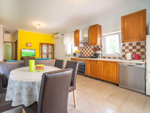 Holiday Home Korina by Interhome in Lisac