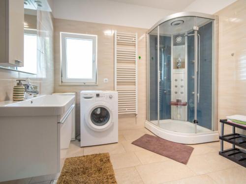Holiday Home Korina by Interhome in Lisac
