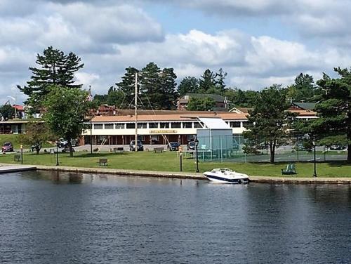 Clark's Beach Motel photo