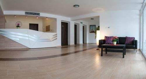 Vestabils, Hotel Pallone in Balatonfjūrda