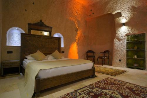 Ages in Cappadocia, Uchisar (photo 5)