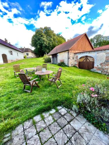 Dārzs, Apartmány U rybníčku (Apartmany U rybnicku) in Kožlí