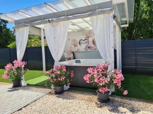 Happy Moments Apartman - Pension de famille - Gyula
