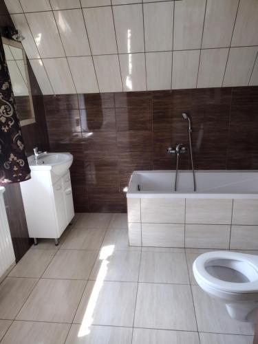 浴室, Pokoje Gościnne U Teresy (Pokoje Goscinne U Teresy) in 比亞利杜納耶茨