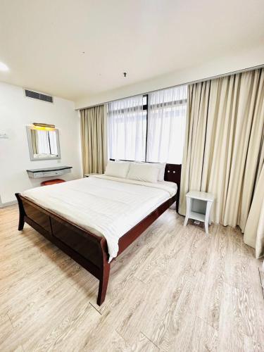 KL Cozy Apartment at Times Square - image 5